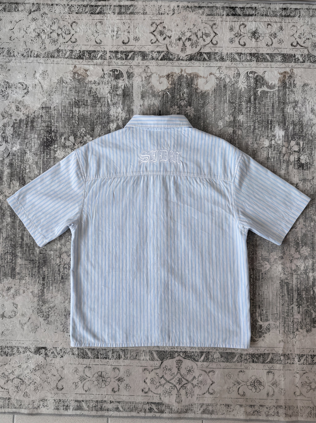 Short-sleeved shirt
